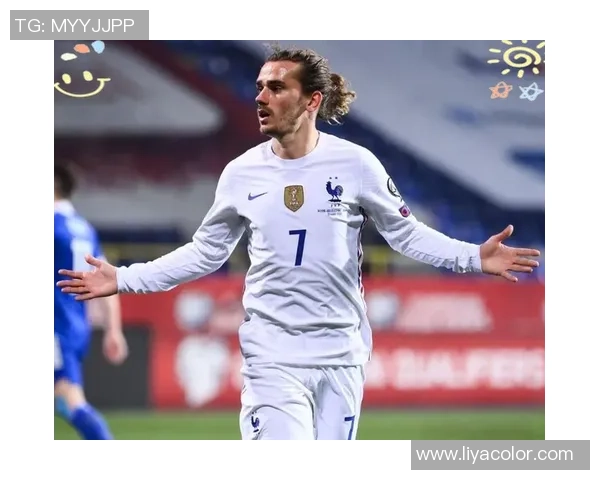 穿3号足球球衣的传奇球星及其辉煌职业生涯回顾 穿3号足球球衣的传奇球星及其辉煌职业生涯回顾