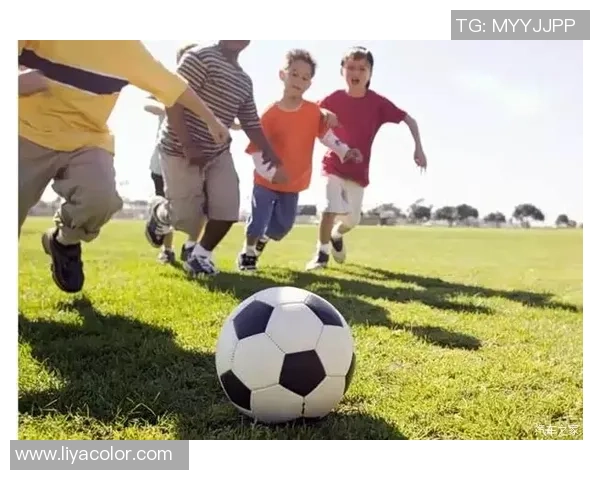 足球125球星风采展现:传奇人物与未来之星共舞绿茵场 足球125球星风采展现:传奇人物与未来之星共舞绿茵场